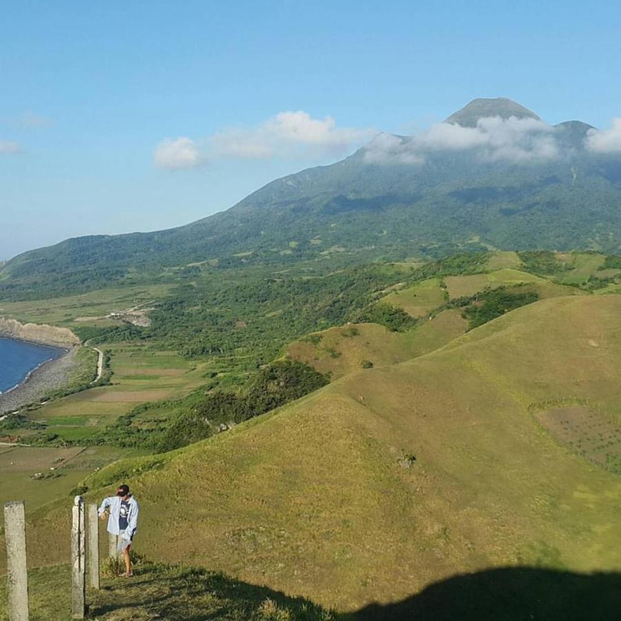 Florabells Iraya Guest House - Batanes Basco Exterior foto