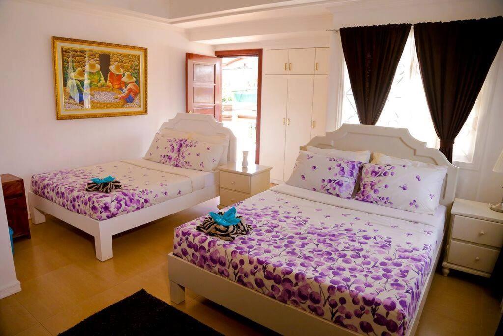 Florabells Iraya Guest House - Batanes Basco Exterior foto